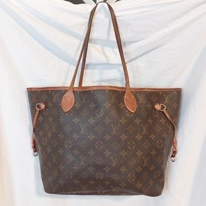 Louis Vuitton Neverfull MM bag